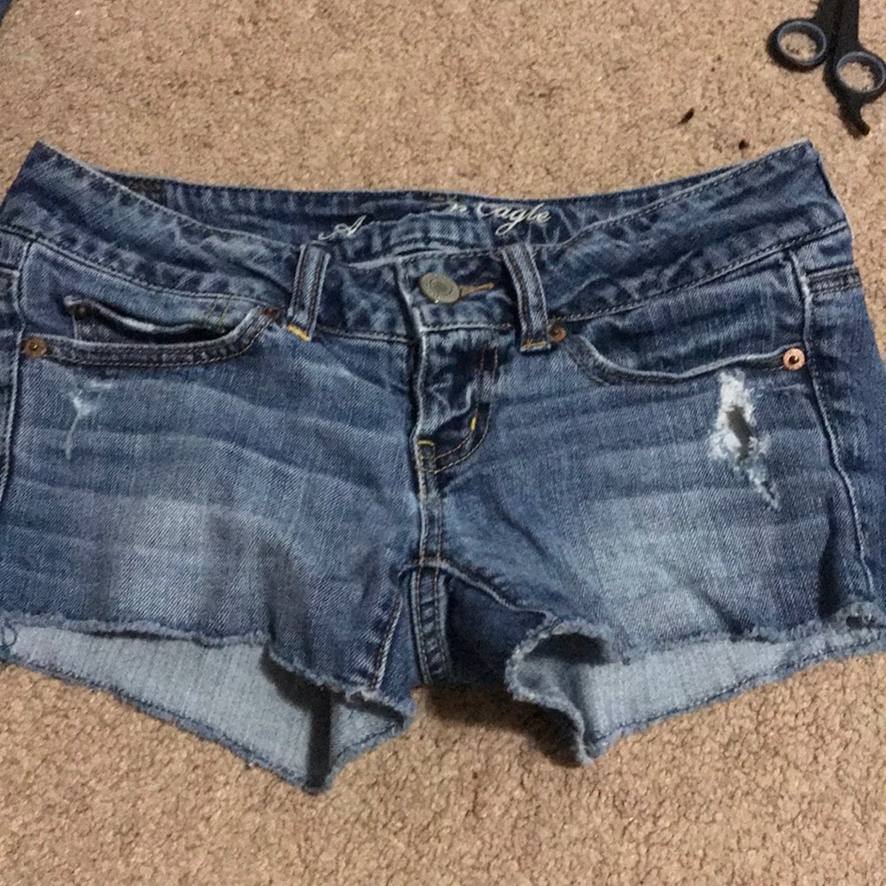 Mid rise shorts